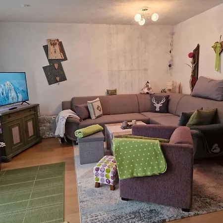 Comfortabel Vakantieappartement Höfen